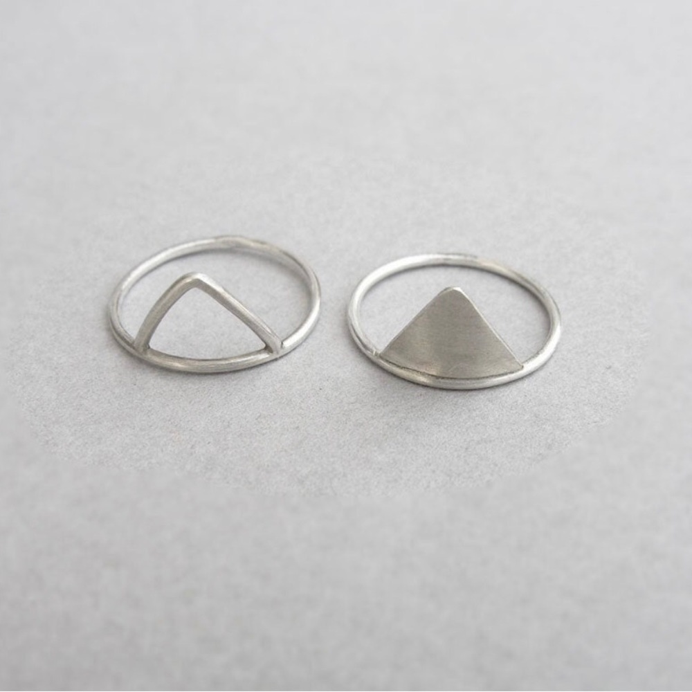 💚 SALE! Triangle Stacking Ring Set - Picture 2 of 4